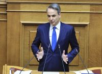 Σε ποιες απαντήσεις και παρεμβάσεις θα προχωρήσει σήμερα ο Μητσοτάκης