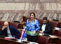 Η Κωνσταντοπούλου, πονοκέφαλος για τα επιτελεία ΠΑΣΟΚ – ΣΥΡΙΖΑ Η Κωνσταντοπούλου, πονοκέφαλος για τα επιτελεία ΠΑΣΟΚ – ΣΥΡΙΖΑ