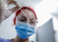 Σοκαριστικά ευρήματα για το long Covid: Παχυσαρκία, χρόνιες ασθένειες και ψυχική υγεία αυξάνουν τον κίνδυνο