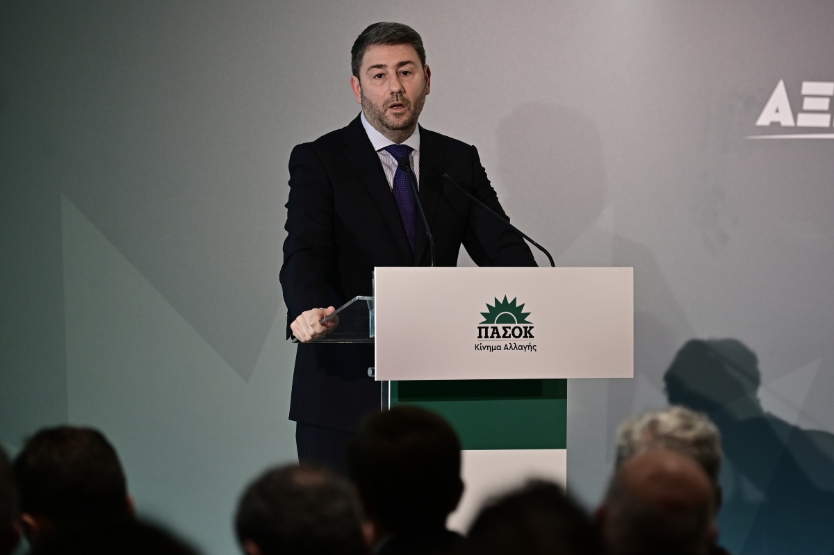 ΠΑΣΟΚ: “Μουρμούρα” και τριγμοί για τις δημοσκοπήσεις