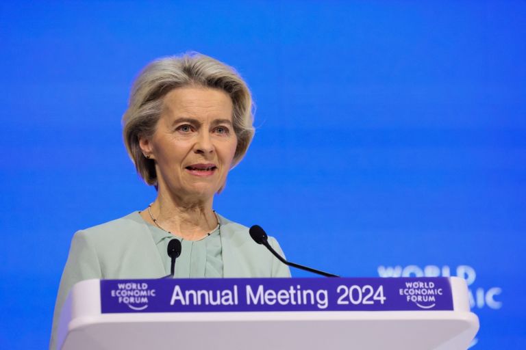 Επιλέξτε Ευρώπη: Η ΕΕ καλεί Αμερικανούς επιστήμονες που απειλούνται από τις πολιτικές του Τραμπ
