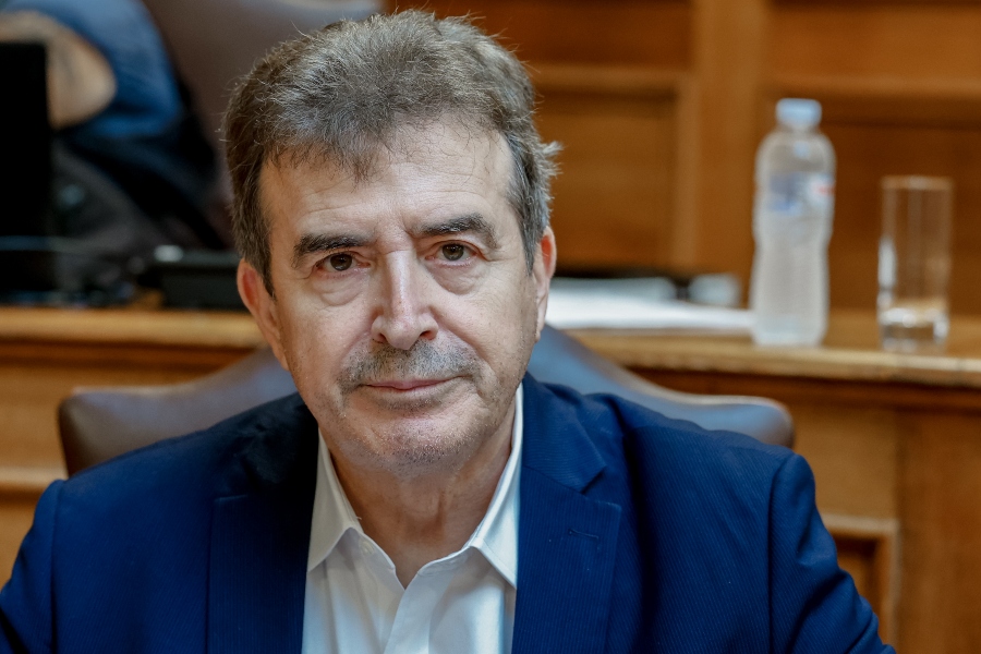 Χρυσοχοΐδης: Απαγορεύονται οι συναυλίες στα Εξάρχεια