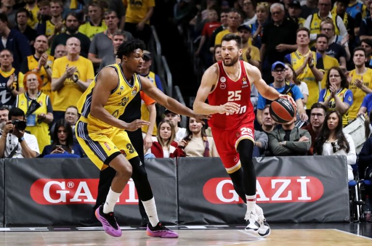 Αλμπα Βερολίνου-Ολυμπιακός: Μεγάλος πρωταγωνιστής των νικητών ο Άλεκ Πίτερς  [92-100]