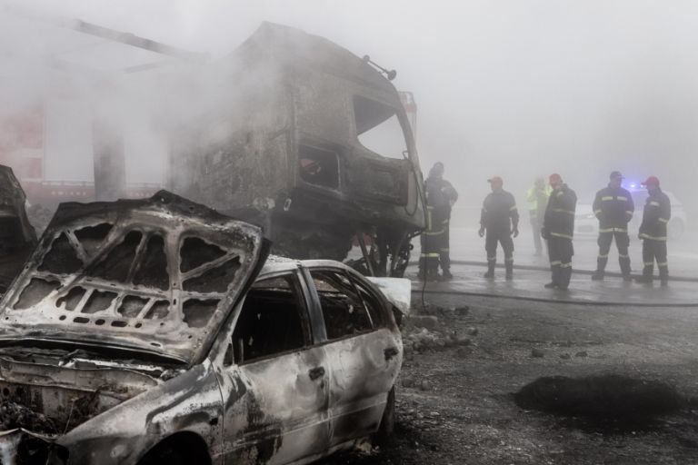Πώς έγινε το τροχαίο με δύο νεκρούς στην Κοζάνη: Πυκνή ομίχλη στην περιοχή [vid,pics]