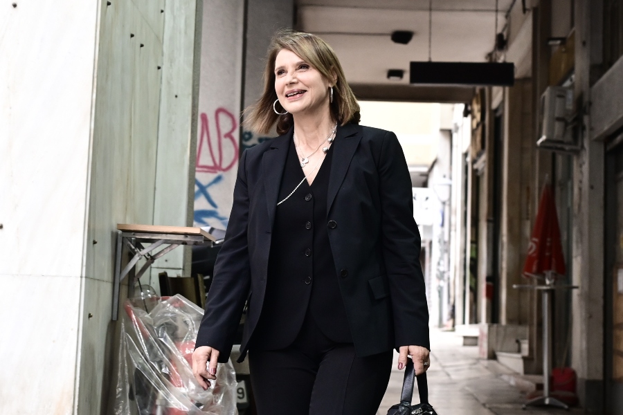 ΠΑΣΟΚ: Αναστολή κομματικής ιδιότητας για 1 χρόνο η «ποινή» για την Κατερίνα Μπατζελή