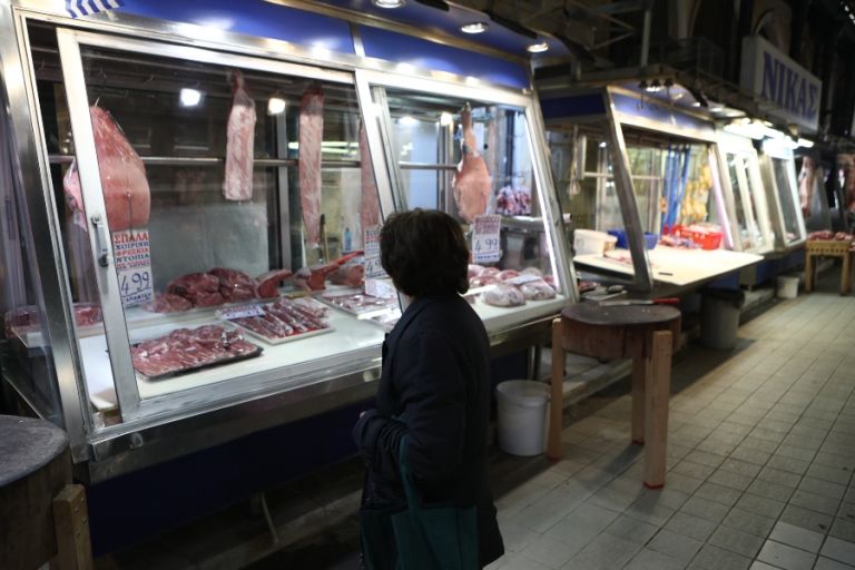 Στα ύψη αρνί και κατσίκι, ακριβότερο 6,3% το φετινό πασχαλινό τραπέζι