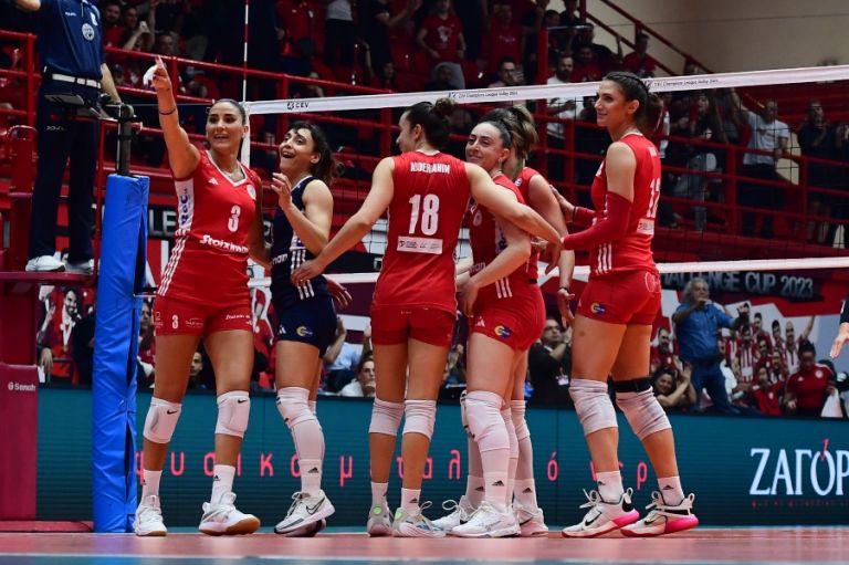 Volley League: Ο Ολυμπιακός έκανε το πρώτο βήμα για τον τίτλο κόντρα στον ΠΑΟΚ [3-0]