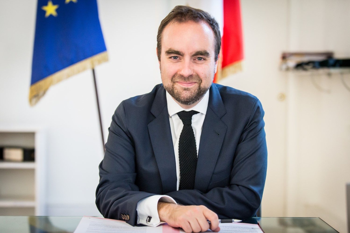 Τι θα συζητήσουν σήμερα ο πρωθυπουργός και ο Γάλλος υπουργός Άμυνας