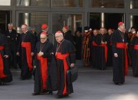 Στις 7 Μαΐου η έναρξη του κονκλαβίου για την εκλογή του νέου πάπα Στις 7 Μαΐου η έναρξη του κονκλαβίου για την εκλογή του νέου πάπα