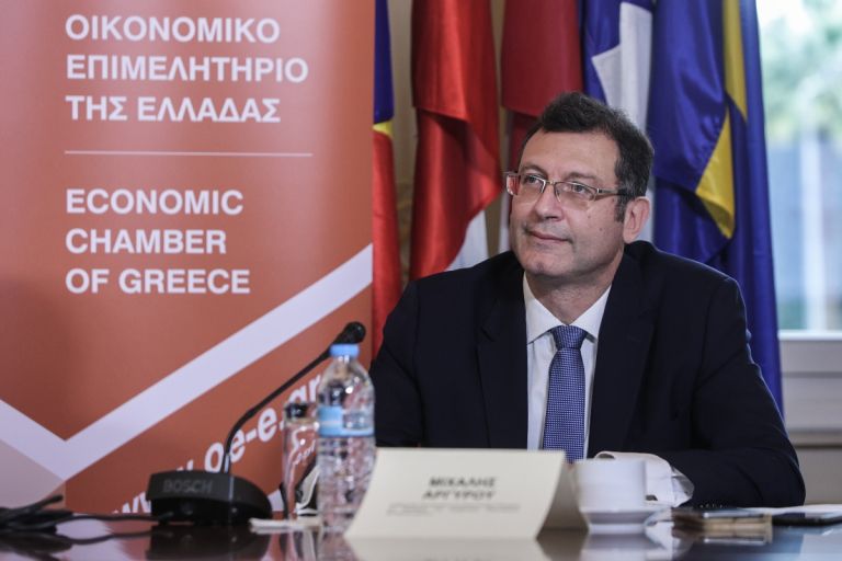 Προϊστάμενος Οικονομικού Γραφείου του πρωθυπουργού: Οι συνέπειες των δασμών θα γίνουν αισθητές σε 12-18 μήνες