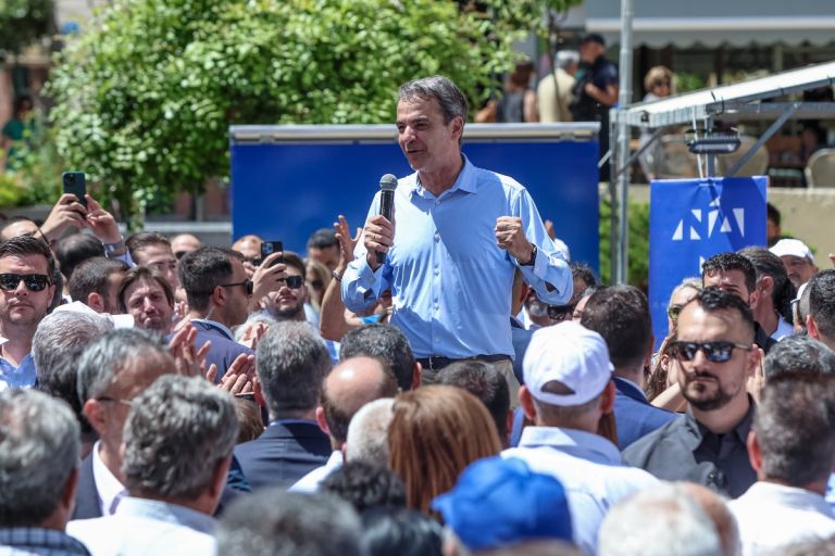 Σχέδιο Μητσοτάκη με μπαράζ επισκέψεων και περιοδειών
