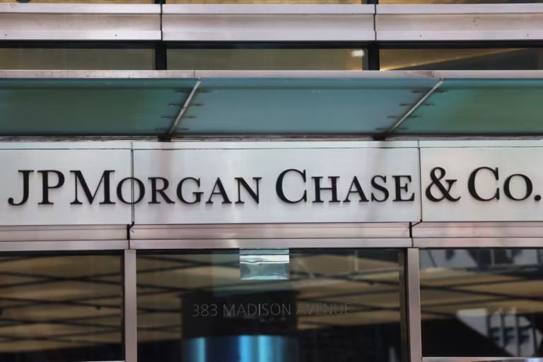 JP Morgan για δασμούς Τραμπ: «Θα χυθεί αίμα» – Στο 60% οι πιθανότητες παγκόσμιας ύφεσης