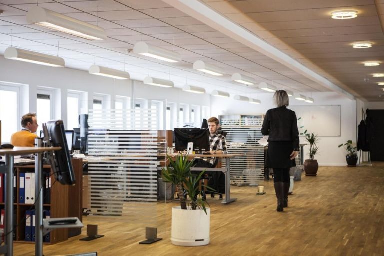 Eurostat: Women and Youth Most Underpaid in Greece