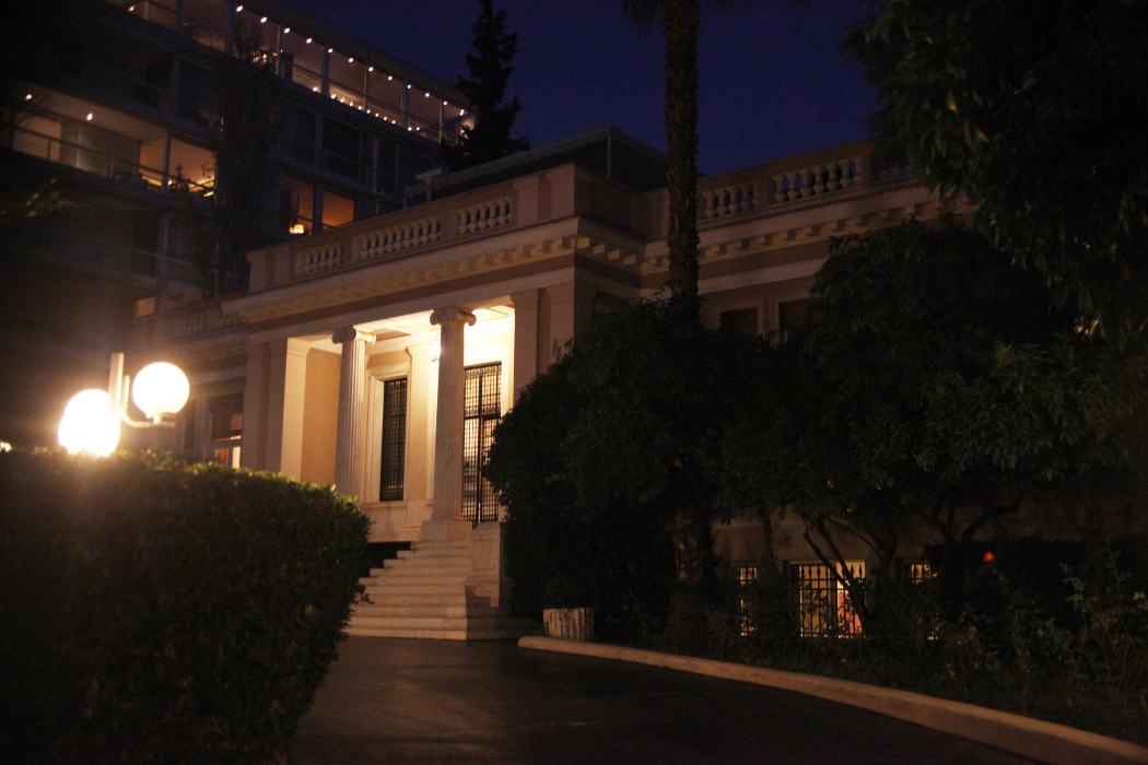 Κυβέρνηση για δασμούς Τραμπ: “Προφανώς δεν είναι καλά νέα, αν και αναμενόμενα”
