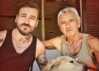 Η εξομολόγηση του Μαυρίδη για τον κακοποιητικό πατέρα του: «Με ξενυχτούσε για να αλλάξω τη φωνή μου» Η εξομολόγηση του Μαυρίδη για τον κακοποιητικό πατέρα του: «Με ξενυχτούσε για να αλλάξω τη φωνή μου»