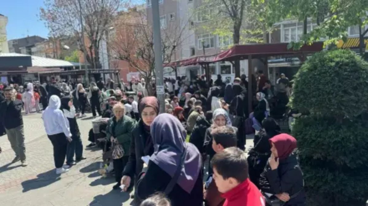 Σεισμός στην Κωνσταντινούπολη: Πανικός από τα  6,2 Ρίχτερ – Οι κάτοικοι κατέκλυσαν τα πάρκα