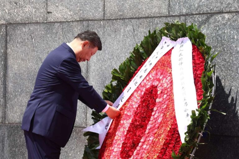 Τραμπ: Ο Σι πήγε στο Βιετνάμ για να βρει τρόπο «να μου την φέρει»