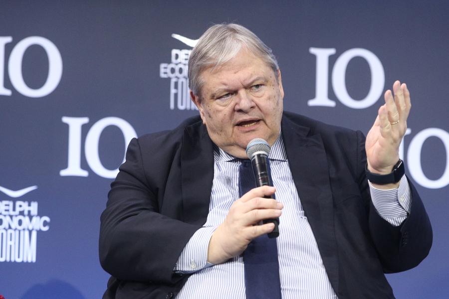 Βενιζέλος: Οι πρωτοβουλίες Τραμπ θέτουν υπό αμφισβήτηση τη Δύση από άποψη ασφαλείας