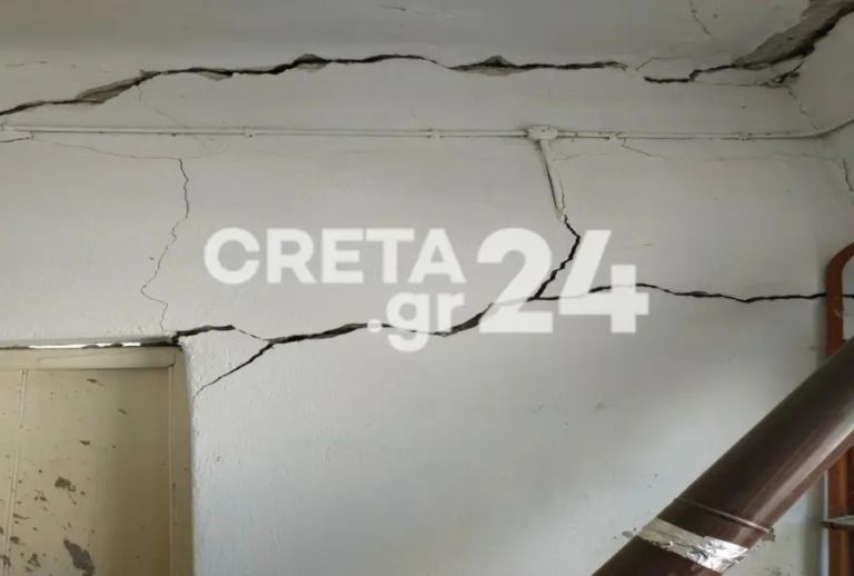 Στις Βούτες Ηρακλείου μεταβαίνει εκτάκτως ο Λέκκας μετά τα ρήγματα που εμφανίσθηκαν σε σπίτια και δρόμους