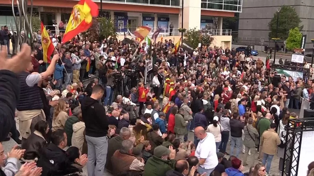 Δεκάδες χιλιάδες πολίτες συμμετείχαν σε συγκεντρώσεις την Πρωτομαγιά σε όλη την Ευρώπη