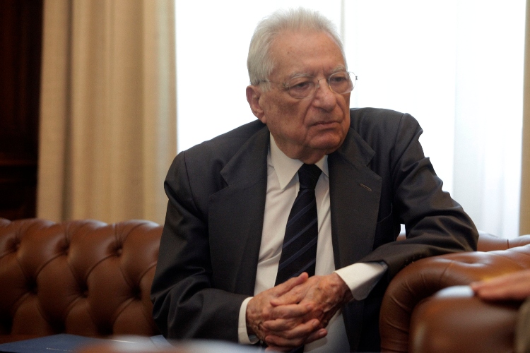 “Εφυγε” ο πρώην υπουργός Εξωτερικών Πέτρος Μολυβιάτης