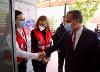 Οι Ερυθροσταυρίτες του Άδωνι κάνουν πιο ανθρώπινη την εμπειρία της εφημερίας [vid]