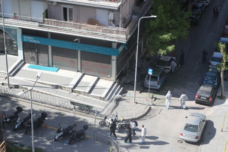 Έκρηξη στη Θεσσαλονίκη: Η ΕΛ.ΑΣ. εντόπισε ένα κιλό εκρηκτικά στο διαμέρισμα που έμενε η 38χρονη