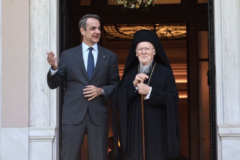 Μητσοτάκης σε Οικουμενικό Πατριάρχη:Η επίσκεψή σας μας δίνει κουράγιο στο δύσκολο δρόμο ανάταξης της πατρίδας