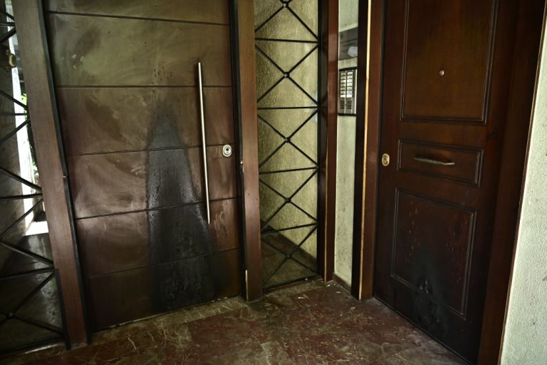Εκρήξεις μηχανισμών έξω από τα σπίτια του πρώην προέδρου ΕΟΔΑΣΑΑΜ και της προέδρου της Επιτροπής Ανταγωνισμού