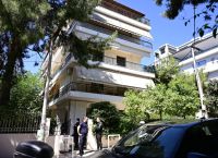 Δολοφονία στο Χαϊδάρι: 50χρονος σκότωσε τη μητέρα του-«Σκότωσα τη μητέρα μου» τηλεφώνησε ο ίδιος την ΕΛ.ΑΣ. Δολοφονία στο Χαϊδάρι: 50χρονος σκότωσε τη μητέρα του-«Σκότωσα τη μητέρα μου» τηλεφώνησε ο ίδιος την ΕΛ.ΑΣ.