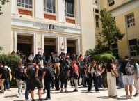 Στα χαρακώματα κυβέρνηση – αντιπολίτευση για τη βία στα Πανεπιστήμια Στα χαρακώματα κυβέρνηση – αντιπολίτευση για τη βία στα Πανεπιστήμια