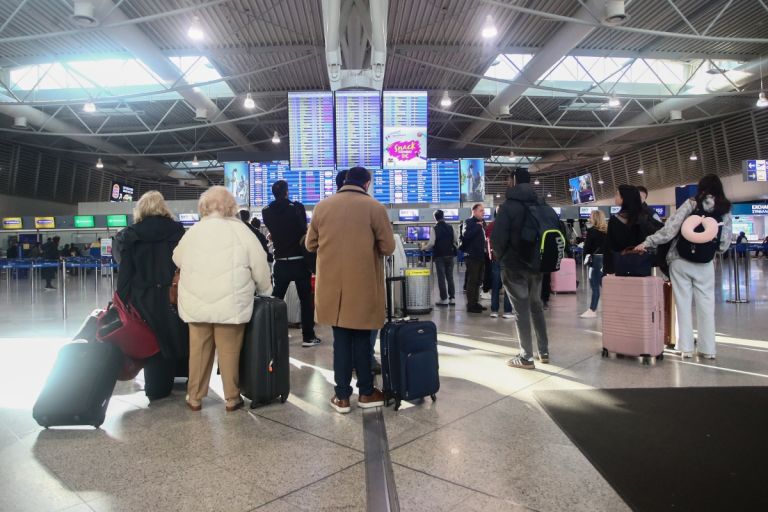 ΔΑΑ: Αυξημένη κατά 9% η επιβατική κίνηση τον Απρίλιο – Ανοδος 10,6% στο α’ τετράμηνο