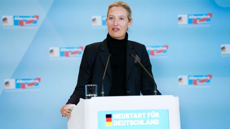AfD: «Σοβαρό πλήγμα για τη γερμανική δημοκρατία – Δεν ανήκουμε στην ακροδεξιά»