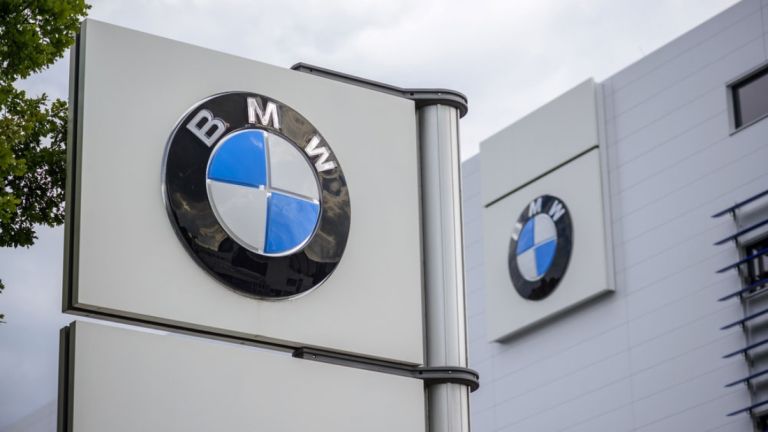 Πτώση 23% στα κέρδη της BMW – Δίνει μάχη να ανακτήσει μερίδιο αγοράς στην Κίνα