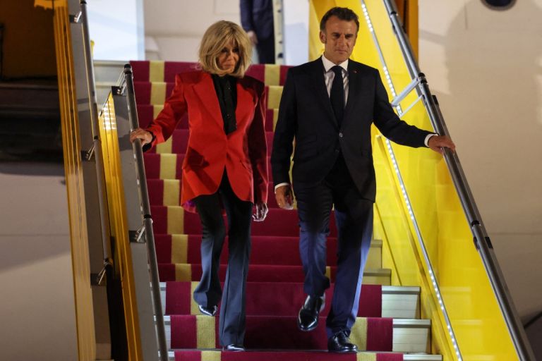 «Ξεκουμπίσου, χαμένε!» Τι είπε η Μπριζίτ Μακρόν στον Εμανουέλ