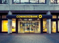 Commerzbank: Σε υψηλό 14 ετών τα κέρδη το πρώτο τρίμηνο Commerzbank: Σε υψηλό 14 ετών τα κέρδη το πρώτο τρίμηνο