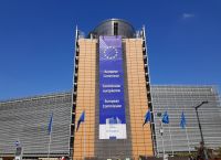 Κομισιόν: Συνεχίζονται οι διαπραγματεύσεις με ΗΠΑ – Στο τραπέζι οι μηδενικοί αμοιβαίοι δασμοί Κομισιόν: Συνεχίζονται οι διαπραγματεύσεις με ΗΠΑ – Στο τραπέζι οι μηδενικοί αμοιβαίοι δασμοί