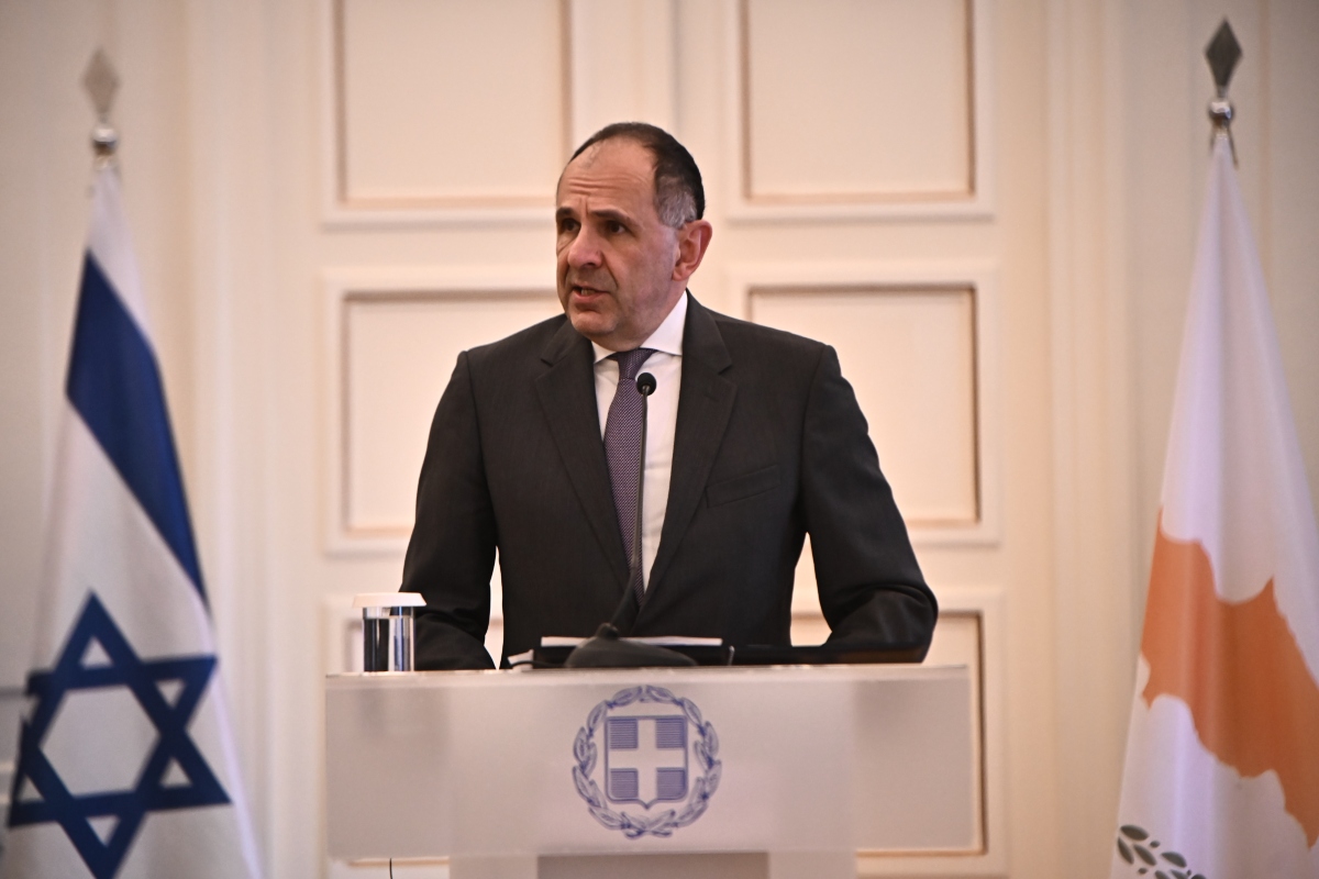 Γεραπετρίτης στο AP: Δεν μπορώ να ανεχτώ αυτό που συμβαίνει στη Γάζα