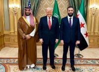 Σε θερμό κλίμα η συνάντηση Trump – Al Sharaa – Συνομιλίες με bin Salman και Erdogan Σε θερμό κλίμα η συνάντηση Trump – Al Sharaa – Συνομιλίες με bin Salman και Erdogan
