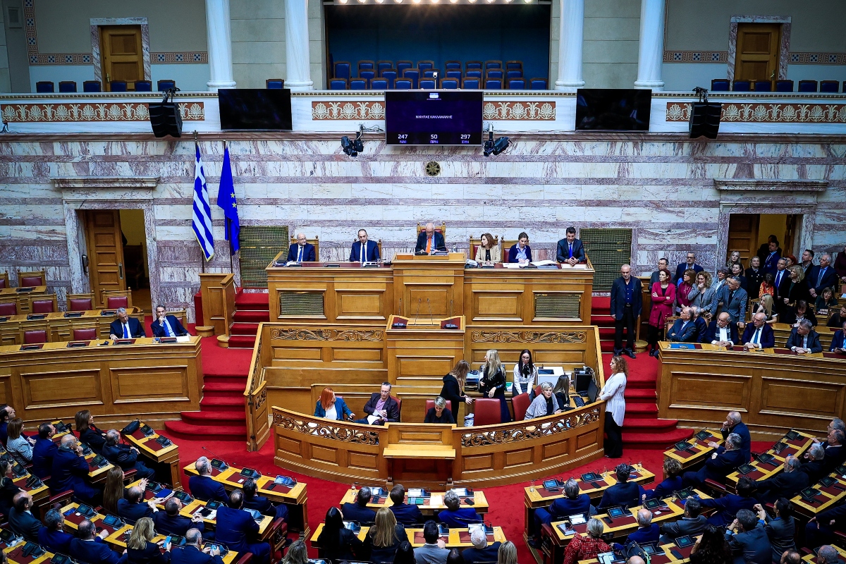 Τριγμοί και εμφύλιοι στην αριστερή πολυκατοικία