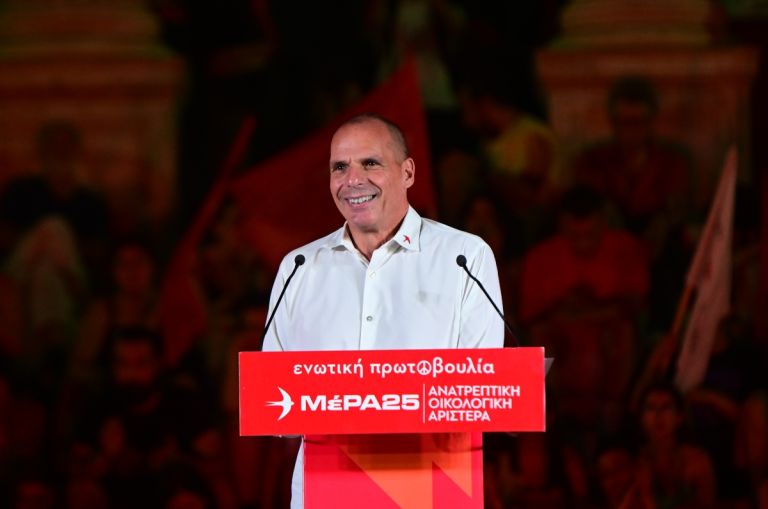 Ο Βαρουφάκης αποκάλεσε «γελοία» συνομιλήτριά του σε συνέδριο
