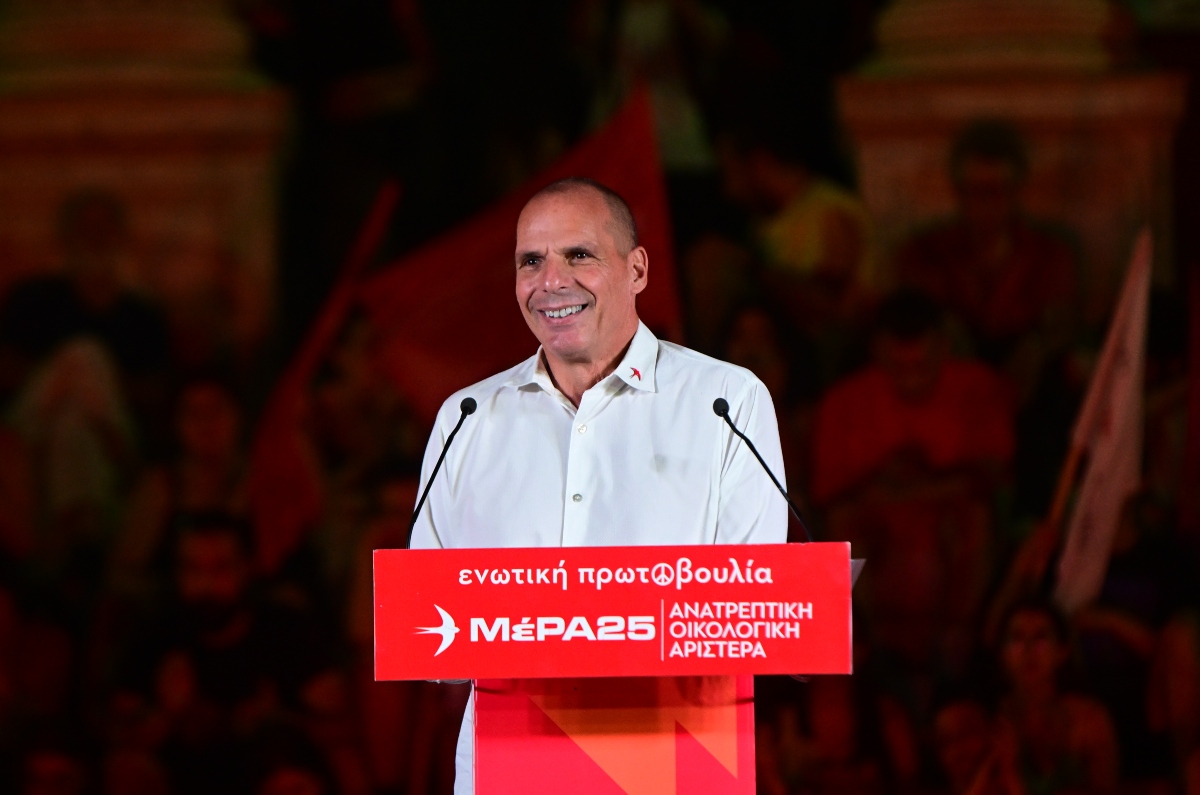 Ο Βαρουφάκης αποκάλεσε «γελοία» συνομιλήτριά του σε συνέδριο