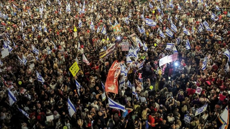 Ισραήλ: Μαζικές διαδηλώσεις για τοντερματισμό του πολέμου στη Γάζα