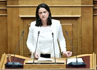 Επαγγελματικά Ταμεία: Τι αλλαγές προανήγγειλε η Νίκη Κεραμέως
