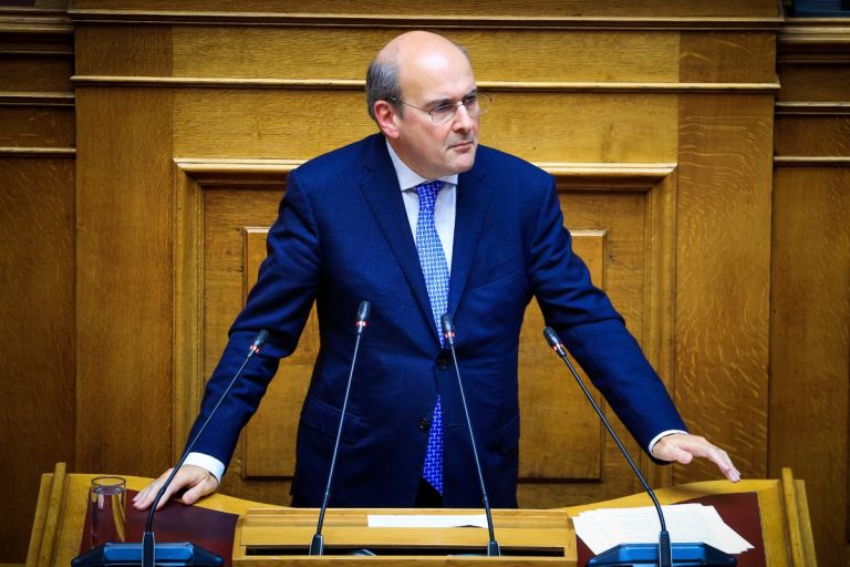 Χατζηδάκης: Στη ΔΕΘ θα δοθεί έμφαση στη μείωση των φόρων