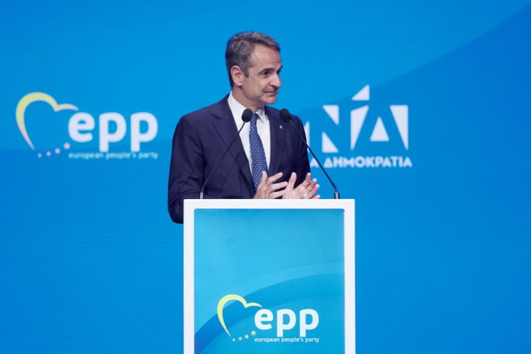 Τα τελευταία δημοσκοπικά μηνύματα για την κυβέρνηση