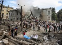 Νέο κύμα ρωσικών μαζικών αεροπορικών επιδρομών στην Ουκρανία Νέο κύμα ρωσικών μαζικών αεροπορικών επιδρομών στην Ουκρανία