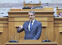 “Αγκάθια” στη θετική ατζέντα της κυβέρνησης “Αγκάθια” στη θετική ατζέντα της κυβέρνησης