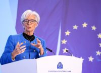 Λαγκάρντ: «Βλέπει» ευκαιρία για παγκόσμια αναβάθμιση του ευρώ λόγω Τραμπ