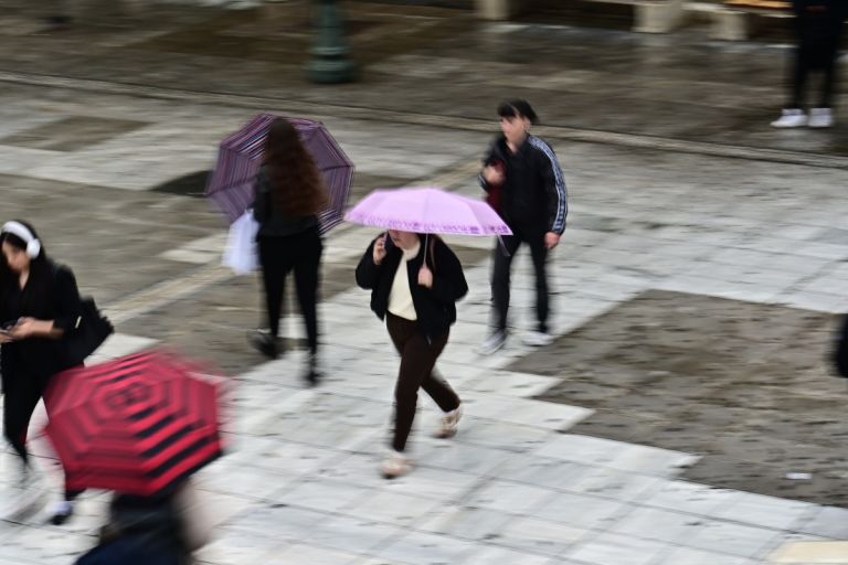 Καιρός: Iσχυρές βροχές και καταιγίδες σήμερα στα Δωδεκάνησα και την Κρήτη